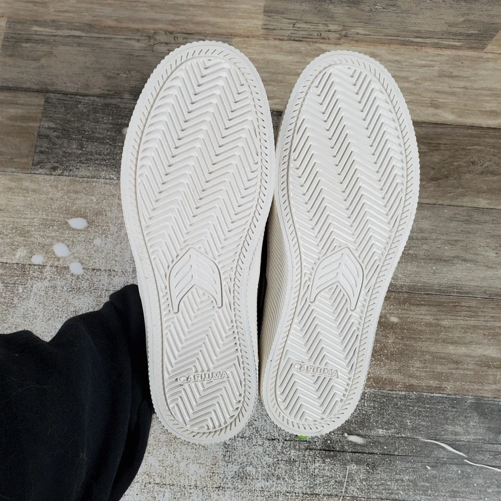 Cariuma Slip-On Womens Shoes Sz 7 Canvas Logo Sneakers 450703G34W070